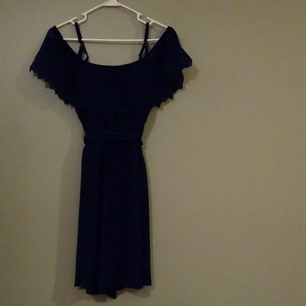 Dress - Picture 5 of 7